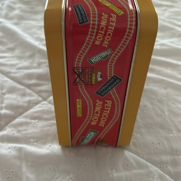 NEW fun nostalgia Petticoat Junction tin lunchbox - Picture 3 of 8